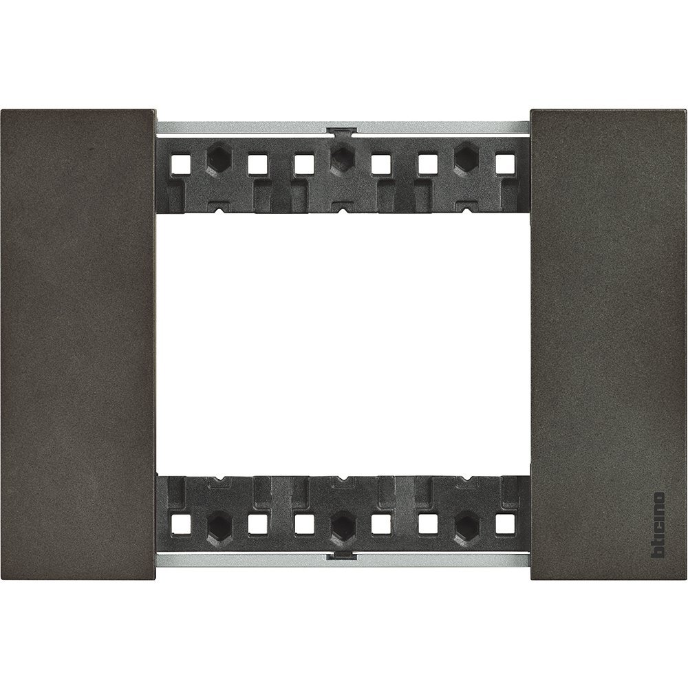 Rama ornament 3 module Bticino Living Now KA4803NG, space