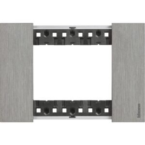 Rama ornament 3 module Bticino Living Now KA4803ZG, otel