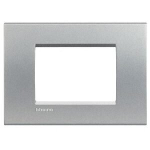 Rama ornament 3 module Living Light Bticino LNA4803TE, argintiu