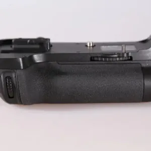 Resigilat: Travor Grip din magnesiu pentru Nikon D600/D610 – Default Title